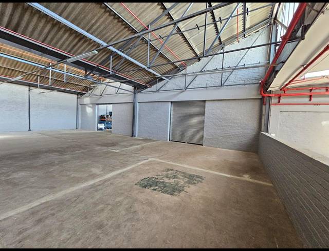 750M² WAREHOUSE TO LET IN BENROSE
